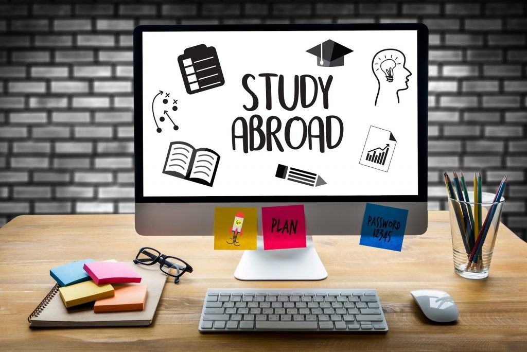 Which Country is the best to Study Abroad? Australia vs New Zealand